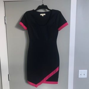 Navy short-sleeve dress with hot pink trim